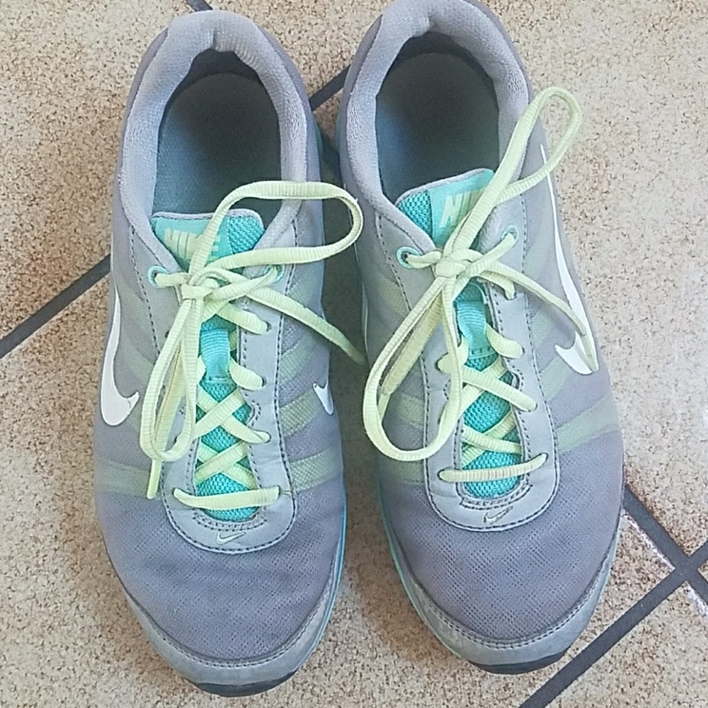 ⚠️3 for 20!! Nike Sneakers - Picture 3 of 3